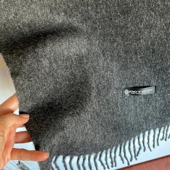 100% Cashmere Scarf - Picture 2 of 5